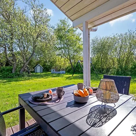 Annik - 300m From The Sea By Interhome *